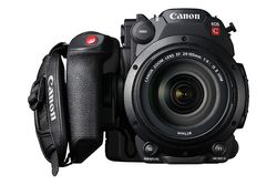 Canon EOS C200 EF24-105 MKII