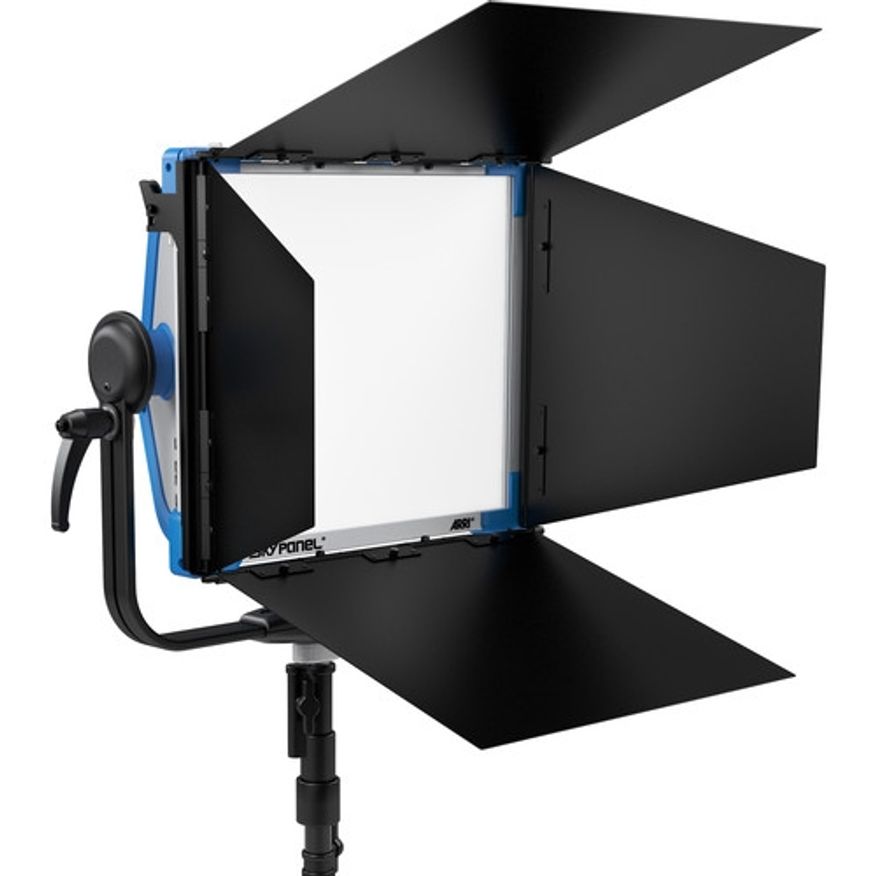 4-leaf barndoor SkyPanel S30