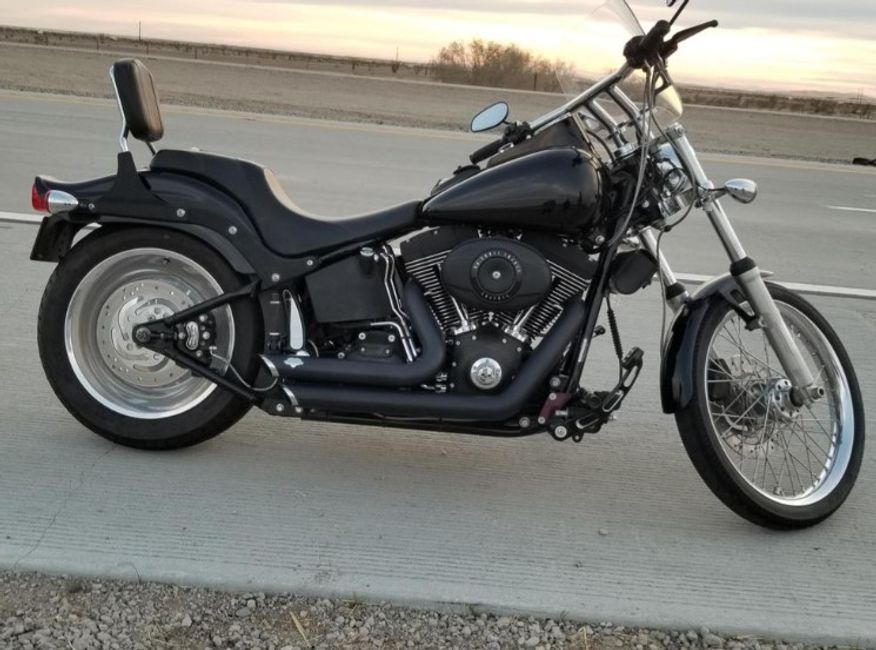 V&H Short Shots Softail Svart