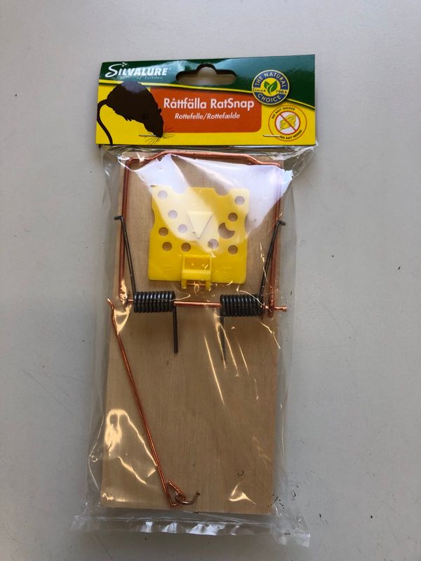 råttfälla med lockbete